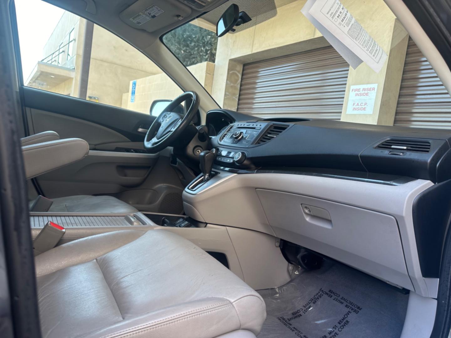 2012 BLUE /GRAY Honda CR-V leather (JHLRM3H70CC) with an 4 CYLINDER engine, Automatic transmission, located at 30 S. Berkeley Avenue, Pasadena, CA, 91107, (626) 248-7567, 34.145447, -118.109398 - Cars and Trucks!! Leather! Moon-roof! Well equipped! In the bustling streets of Pasadena, CA, and the vibrant neighborhoods of Altadena, Glendale, and the broader LA County, finding a reliable, stylish, and affordable vehicle can be a daunting task, especially if you're navigating the complexities - Photo#23